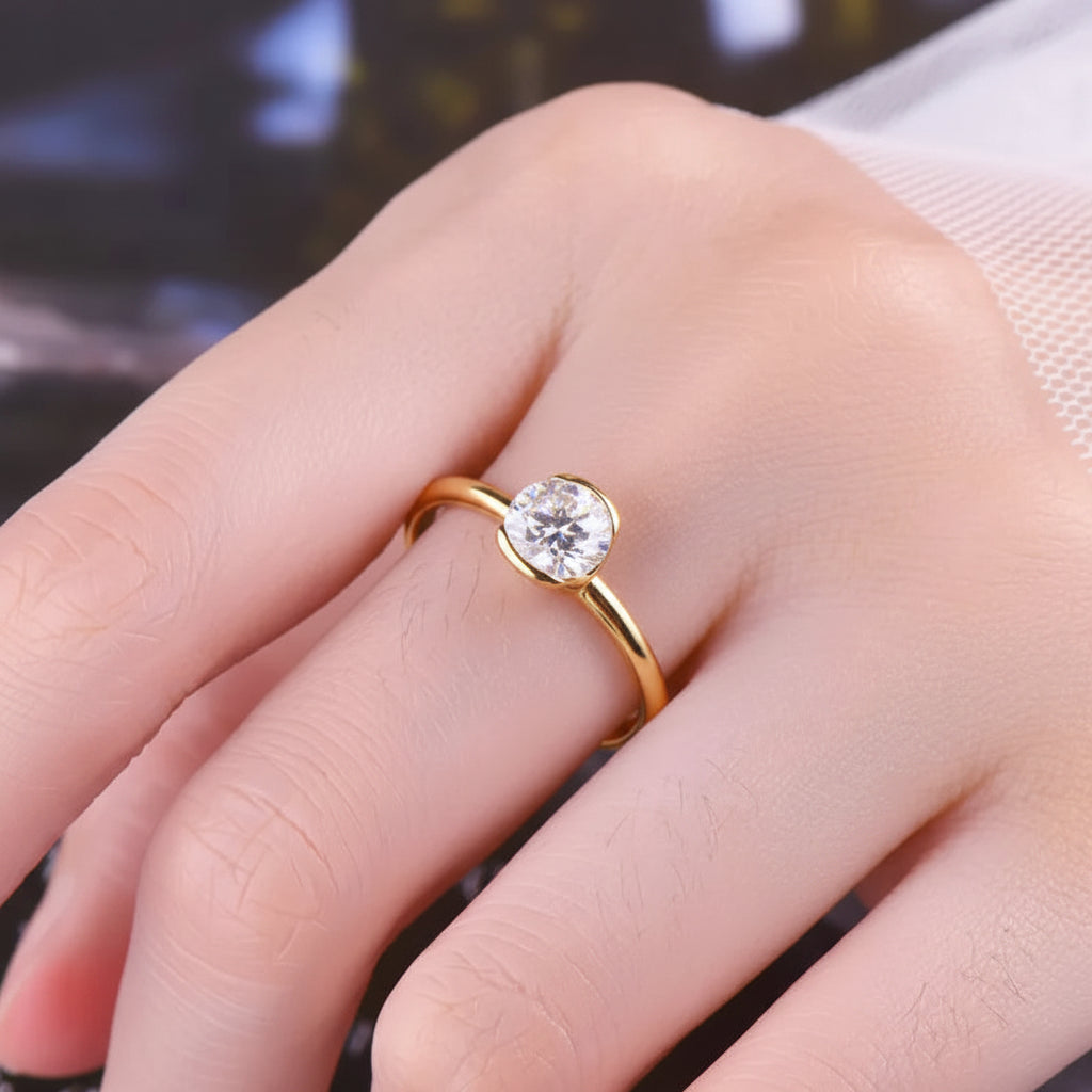 Classic French Round Design 1 Carat Moissanite Diamond Ring set in Platinum Plated 925 Silver (GRA)