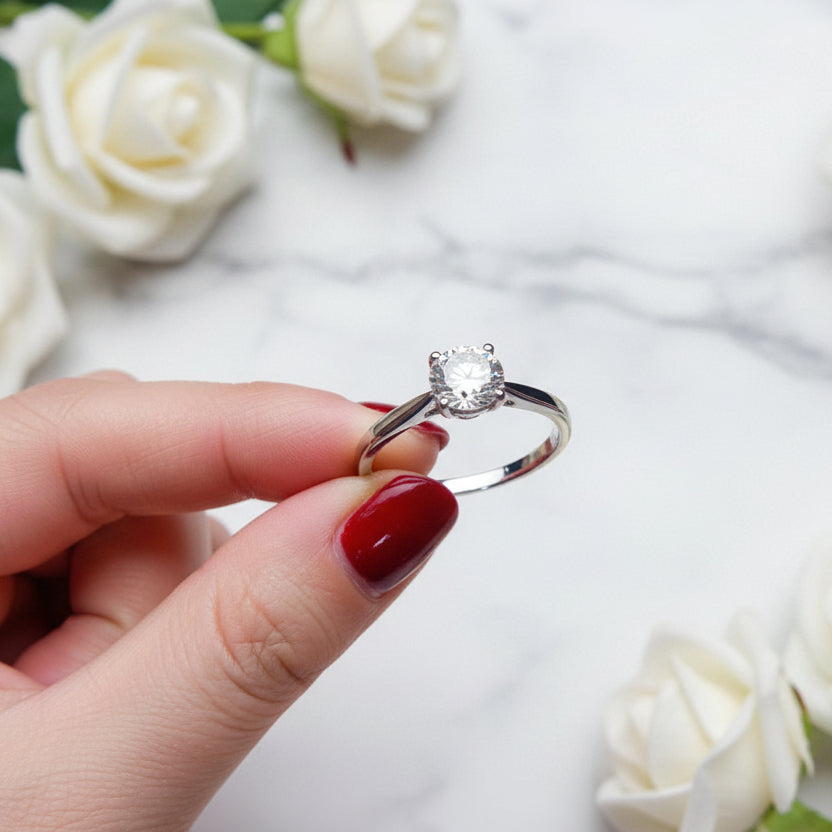 European Four-Claw Design 2 Carat Moissanite Diamond Ring set in 18K White Gold Plated 925 Silver (GRA)