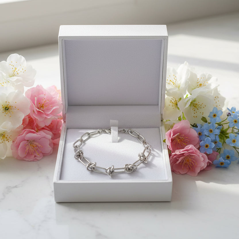 Modern Stylish Rope Knot Chain Bracelet set in 18K Gold Plating