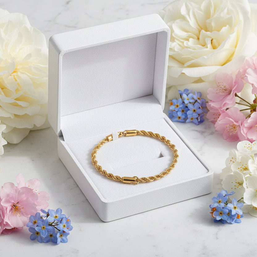 Intertwined Gold Wave Twist Chain Bracelet set in 18K Gold Plating