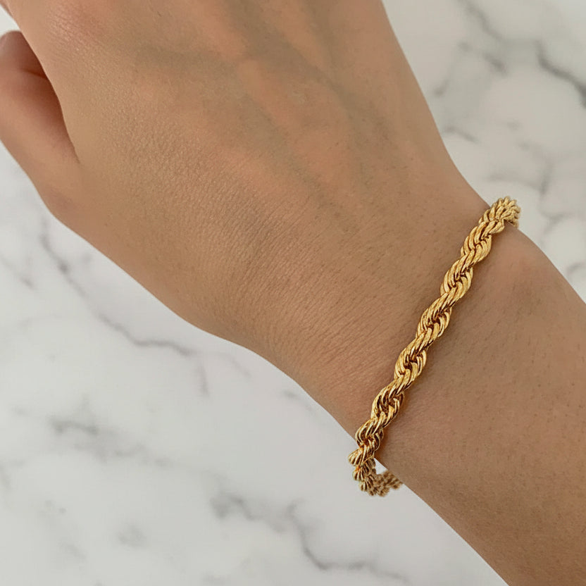Intertwined Gold Wave Twist Chain Bracelet set in 18K Gold Plating