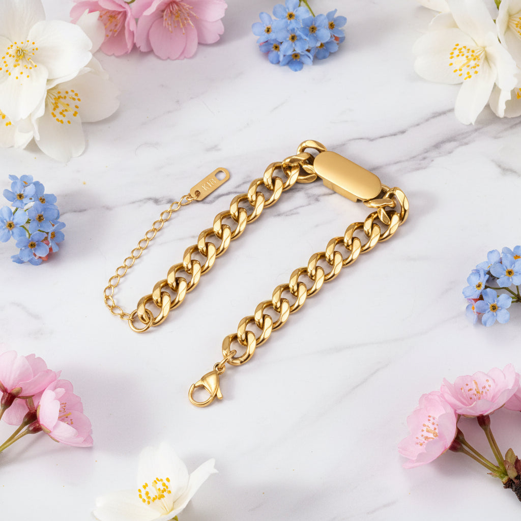 Classic Rectangular Brand Thick Curb Chain Bracelet set in 18K Gold Plating