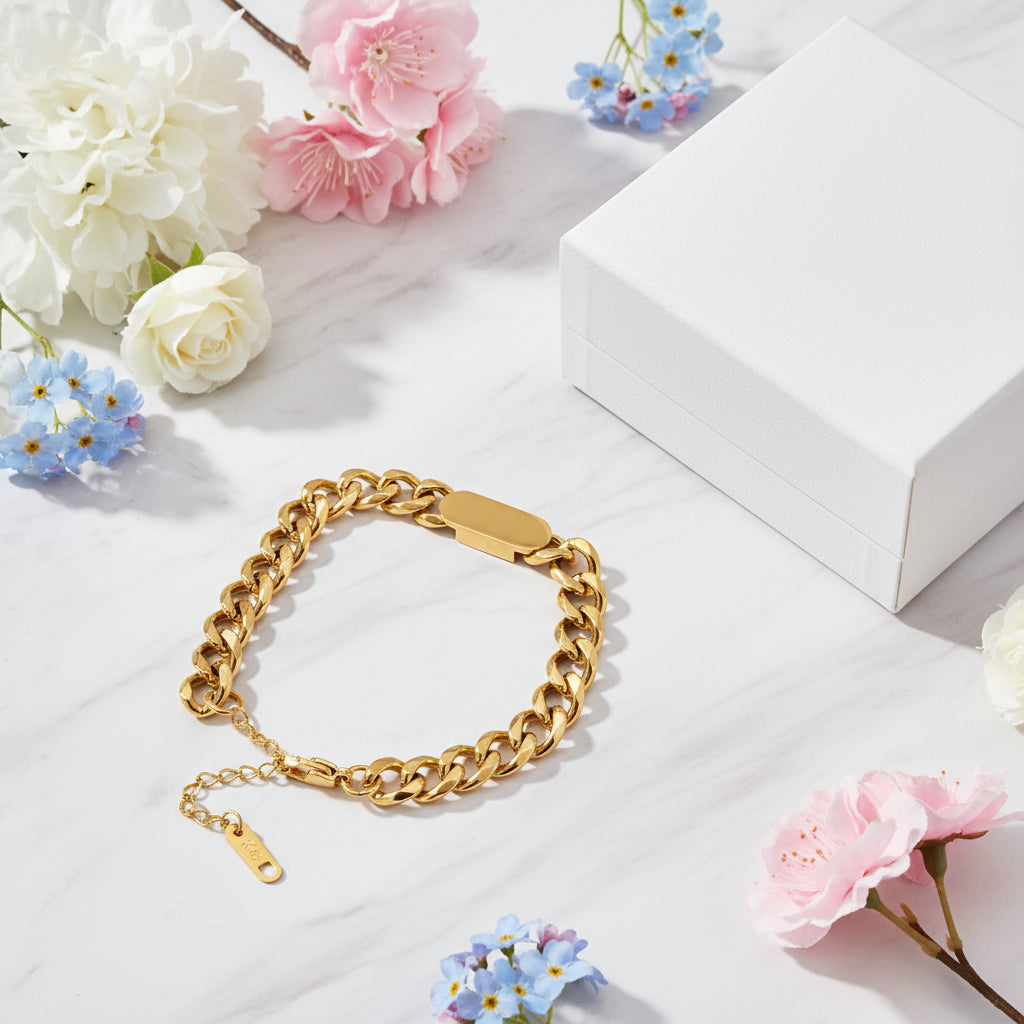 Classic Rectangular Brand Thick Curb Chain Bracelet set in 18K Gold Plating