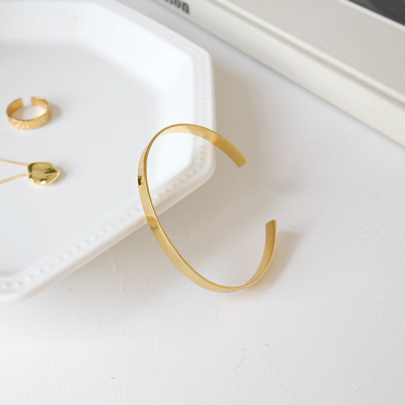 Classic French Fashion Bangle Bracelet set in 18K Gold Plated 925 Sterling Silver