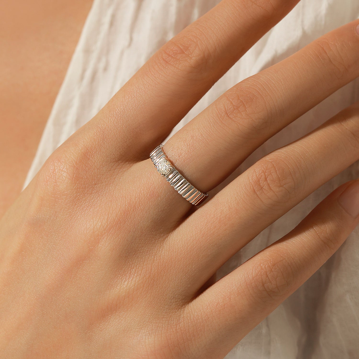 Vintage Italian Design 0.3 Carat Moissanite Diamond Ring set in Platinum Plated 925 Silver (GRA)