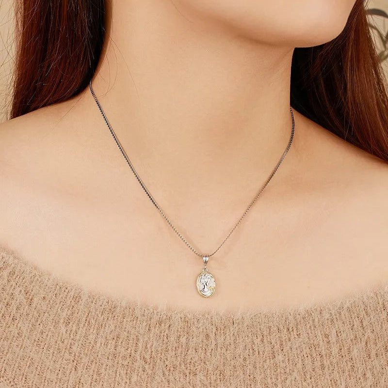 French Designed Queen Elizabeth Portrait Pendant set in Platinum Plated 925 Silver Necklace