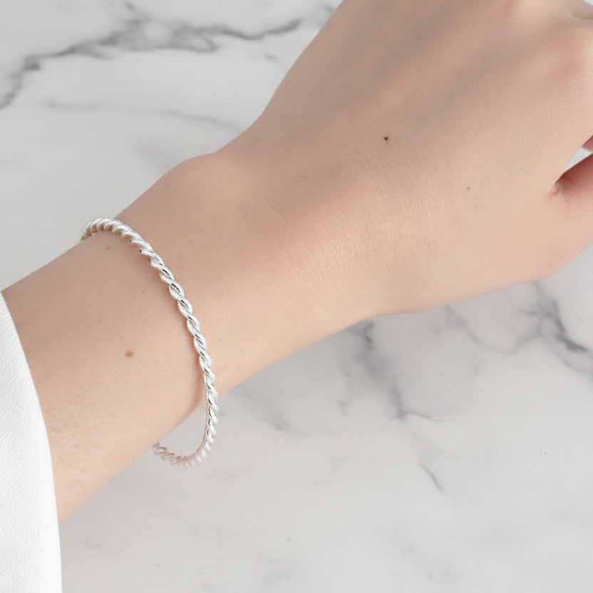European Design Temperamental Twist Bracelet set in Pure 925 Sterling Silver