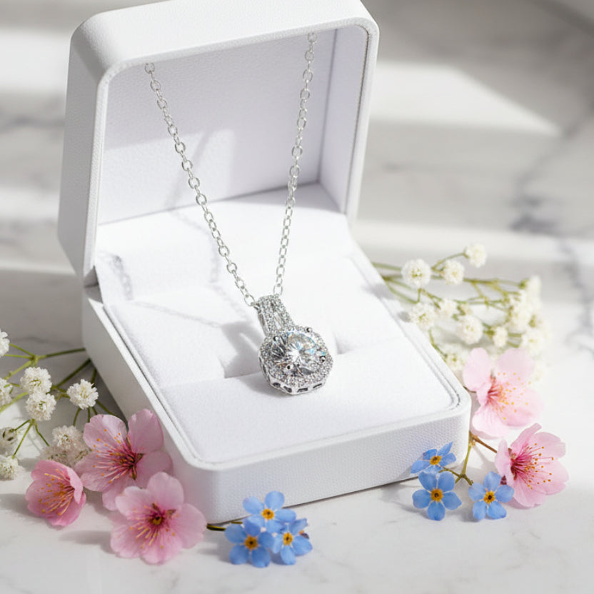 Korean Design Inlaiy 2 Carat Moissanite Diamond Pendant Necklace set in 925 Silver (GRA)