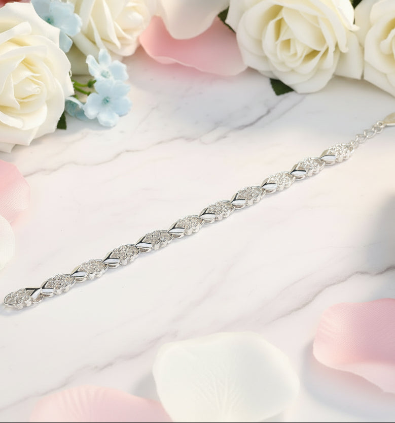 Four Leaf Clover Natural Zircon Gemstone Bracelet set in 925 Sterling Silver