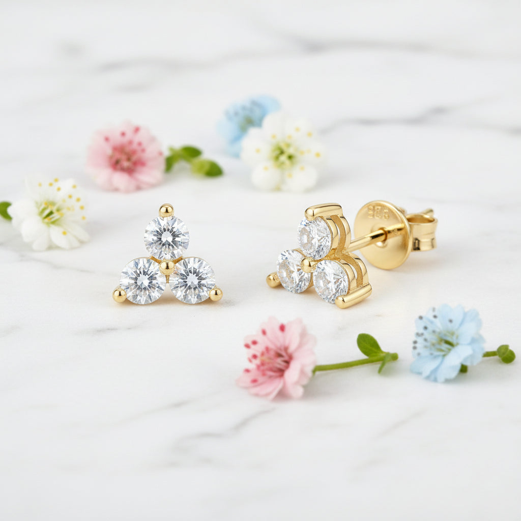 French Trèfle Design 0.6 Carat Moissanite Diamond Earrings set in 18K Gold plated 925 Silver (GRA)