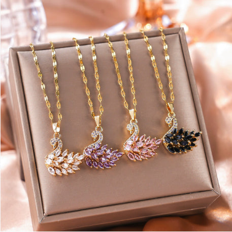 18K Gold Plated High Sense Lips Swan Necklace
