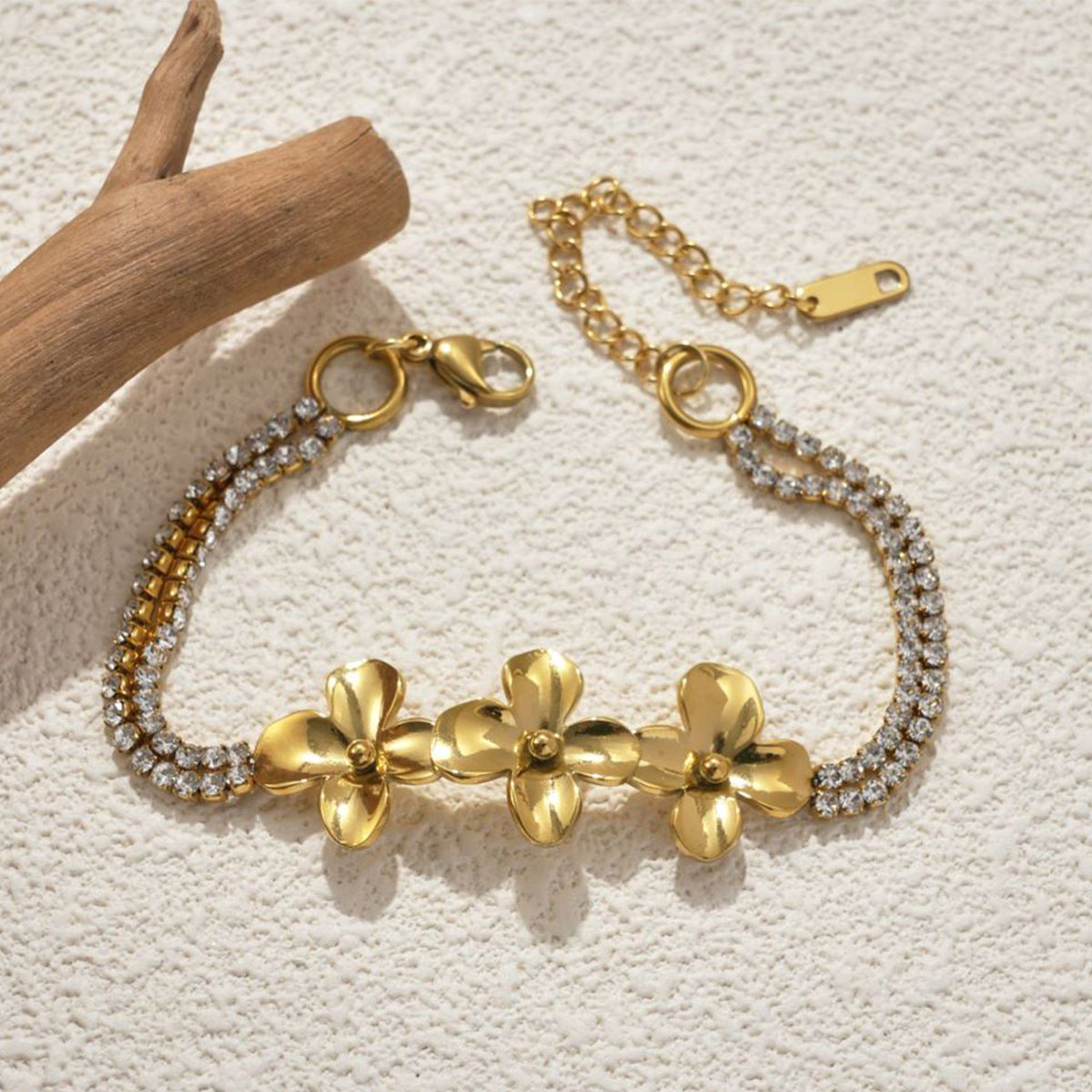 18K Gold Plated Light Luxury Flower Bracelet