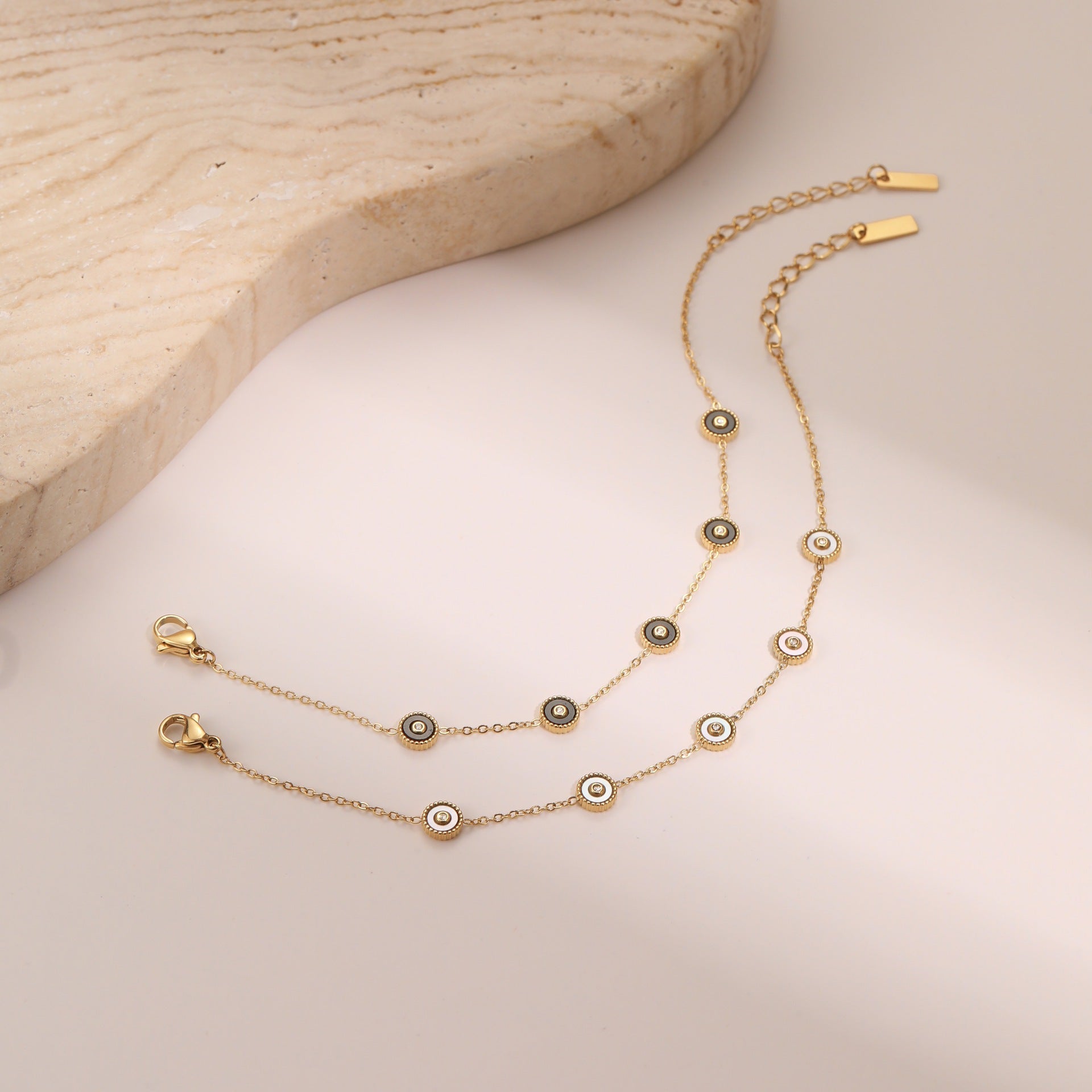 18K Gold Plated Luxury Fritillary Necklace and Bracelet Exquisite Design Sense Ornament