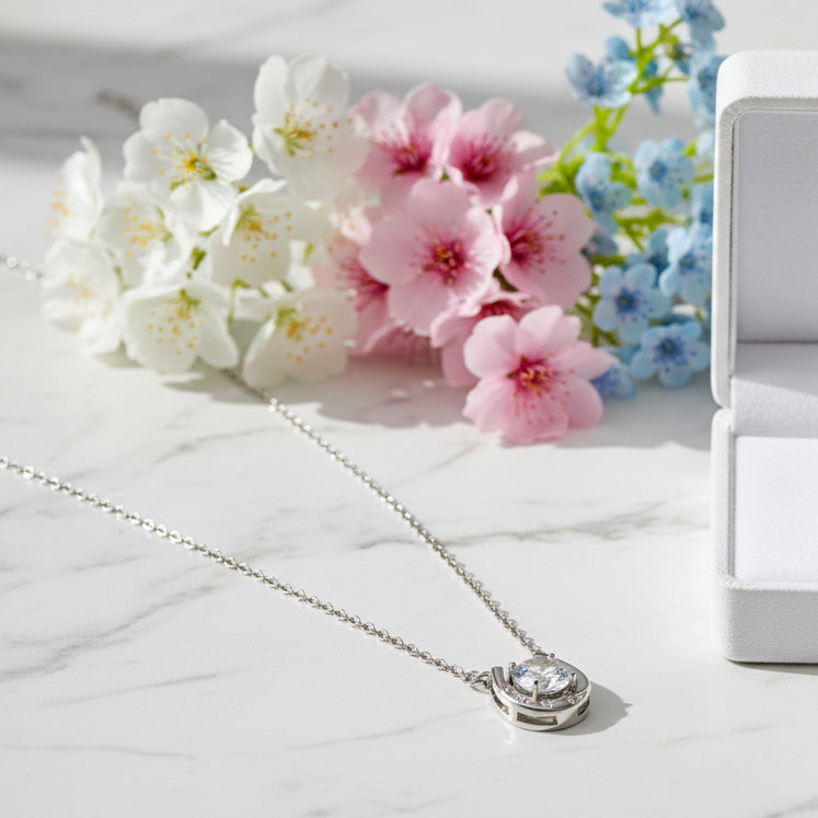 Lucky Horseshoe 1 Carat Moissanite Diamond Pendant set in 925 Sterling Silver Necklace (GRA)
