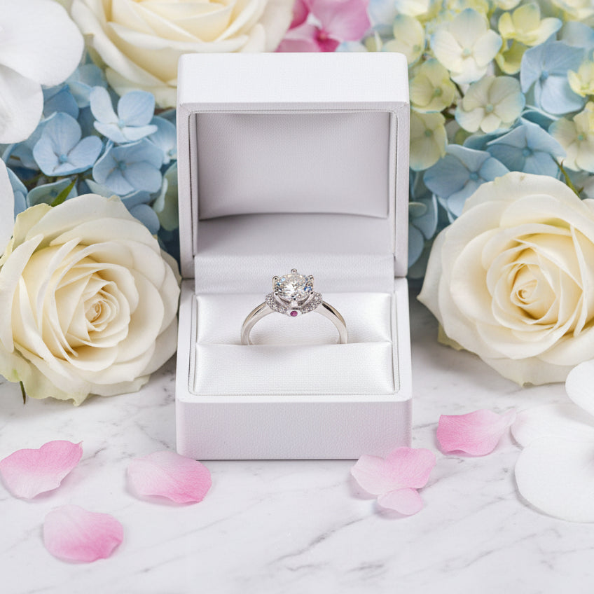 Modern Six-Claw Solitaire 1 Carat Moissanite Diamond Ring set in 18K White Gold 925 Silver (GRA)