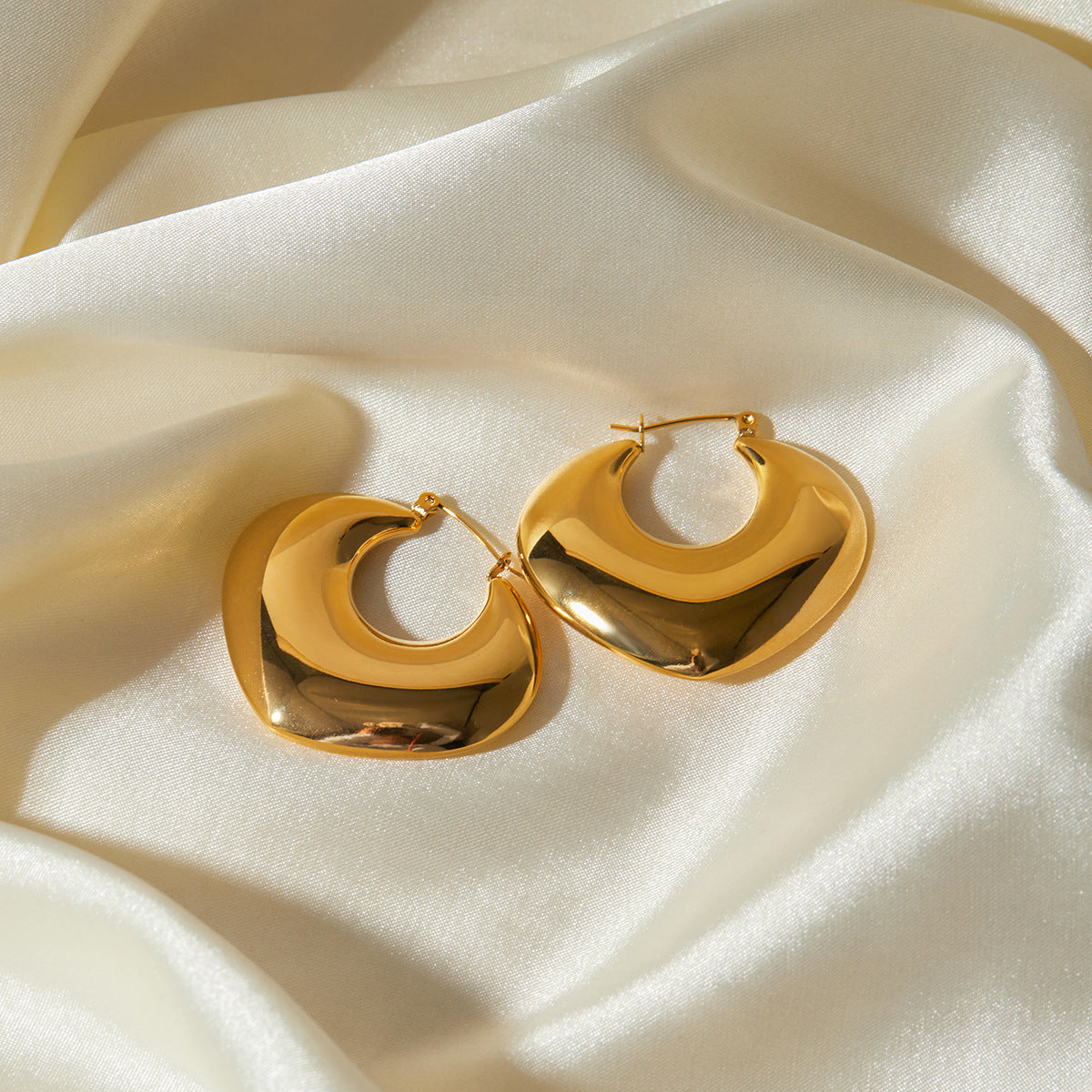 18k Gold Plated Geometric Heart-Shaped Earrings