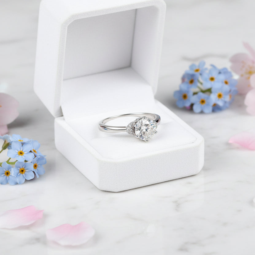 Modern Six-Claw Solitaire 1 Carat Moissanite Diamond Ring set in 18K White Gold 925 Silver (GRA)