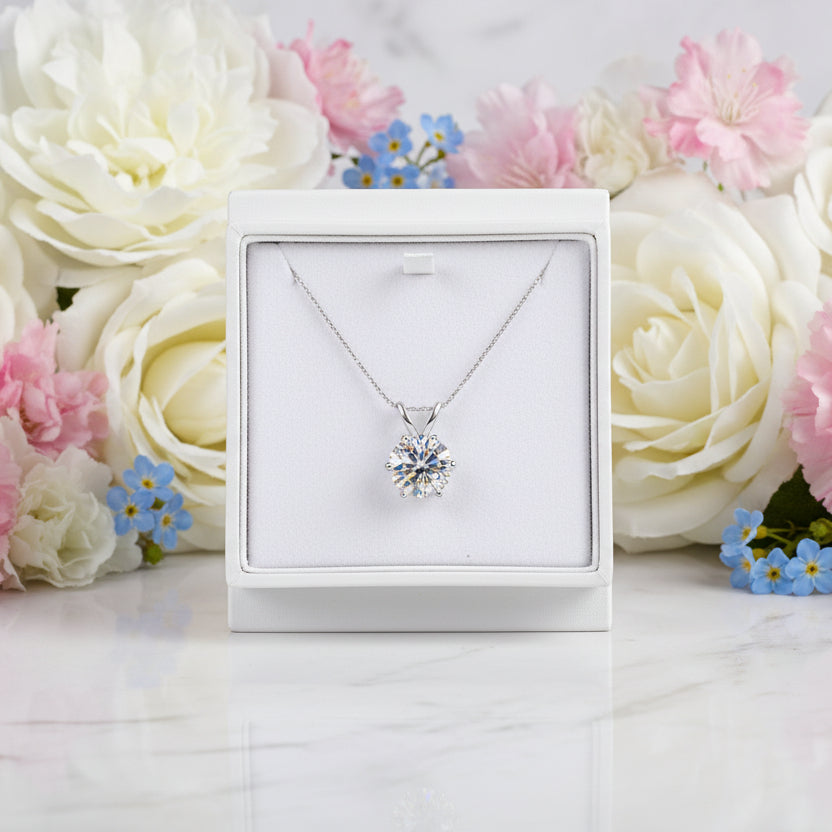 Exquisite 5 Carat Moissanite Diamond Pendant Necklace set in 18K White Gold 925 Silver (GRA)