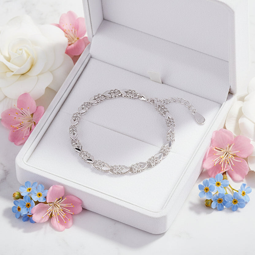 Four Leaf Clover Natural Zircon Gemstone Bracelet set in 925 Sterling Silver