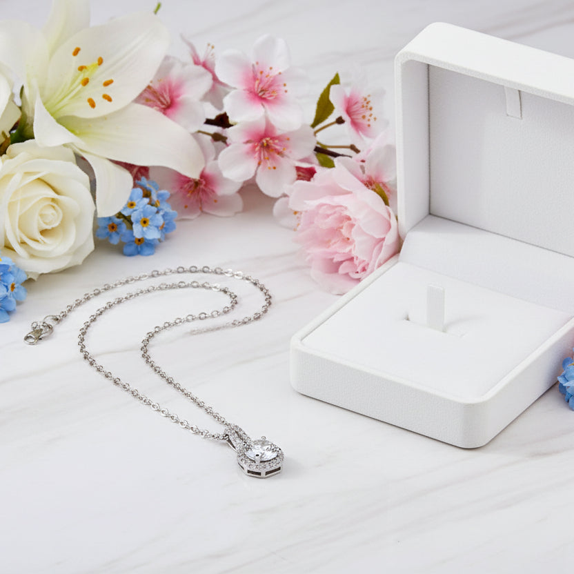 Korean Design Inlaiy 2 Carat Moissanite Diamond Pendant Necklace set in 925 Silver (GRA)