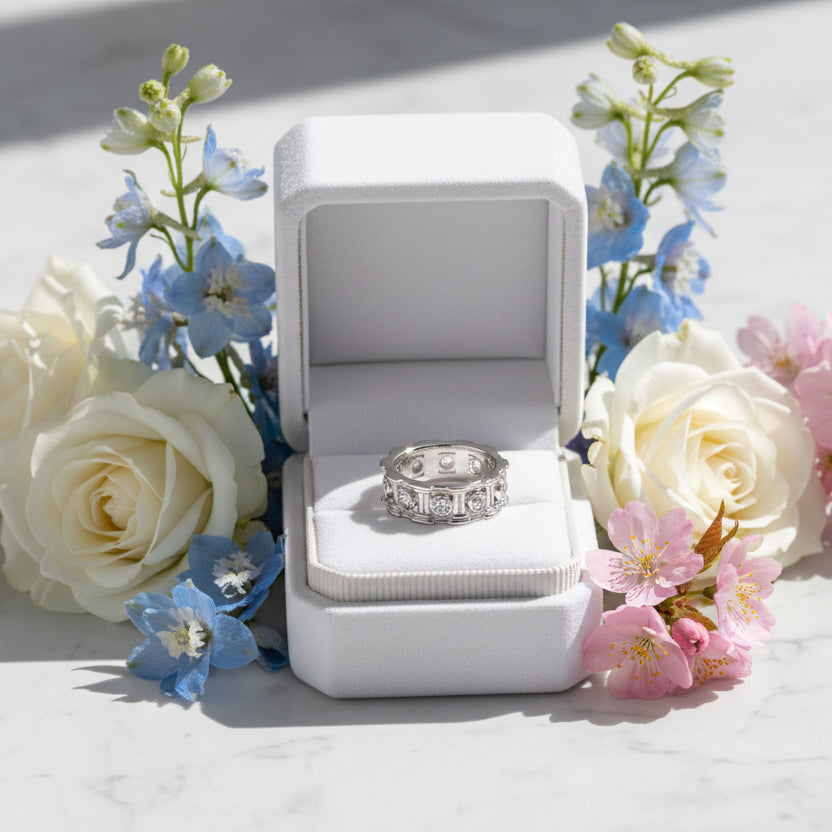 Roman Column Italian Design 0.8 Carat Moissanite Ring set in Platinum Plated 925 Silver (GRA)