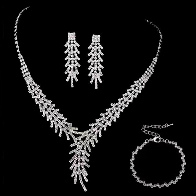 Fashion Claw Chain Rhinestone Necklace Earring and Bracelet Set