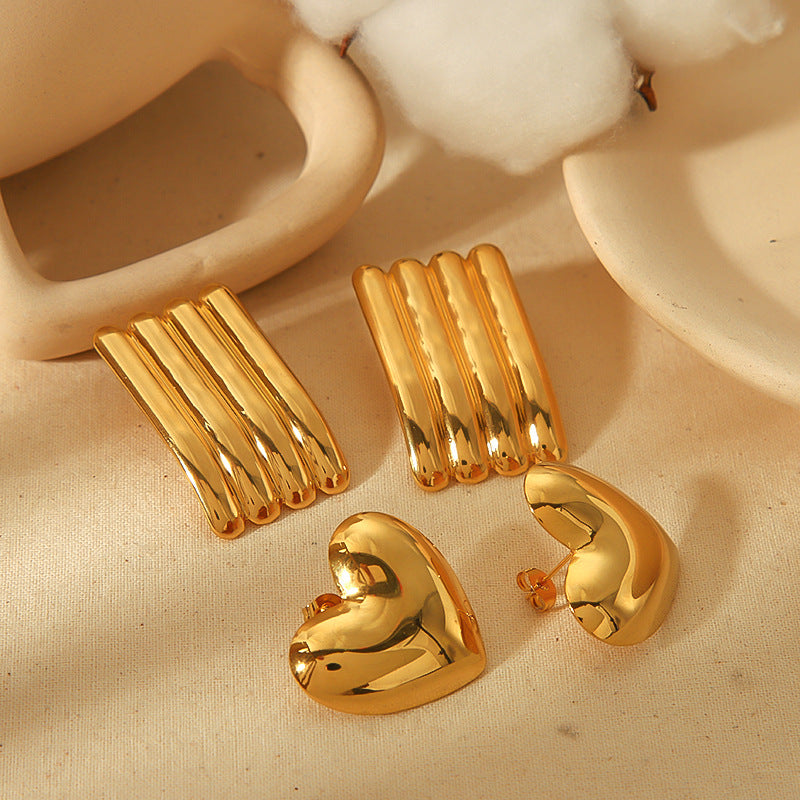 18K Gold Exaggerated Love Heart Earrings and Necklace