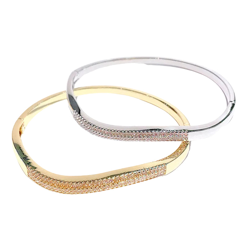 Fashionable Wave Micro Inlaid Natural Zircon Gemstone Bracelet set in 18K Gold Plating