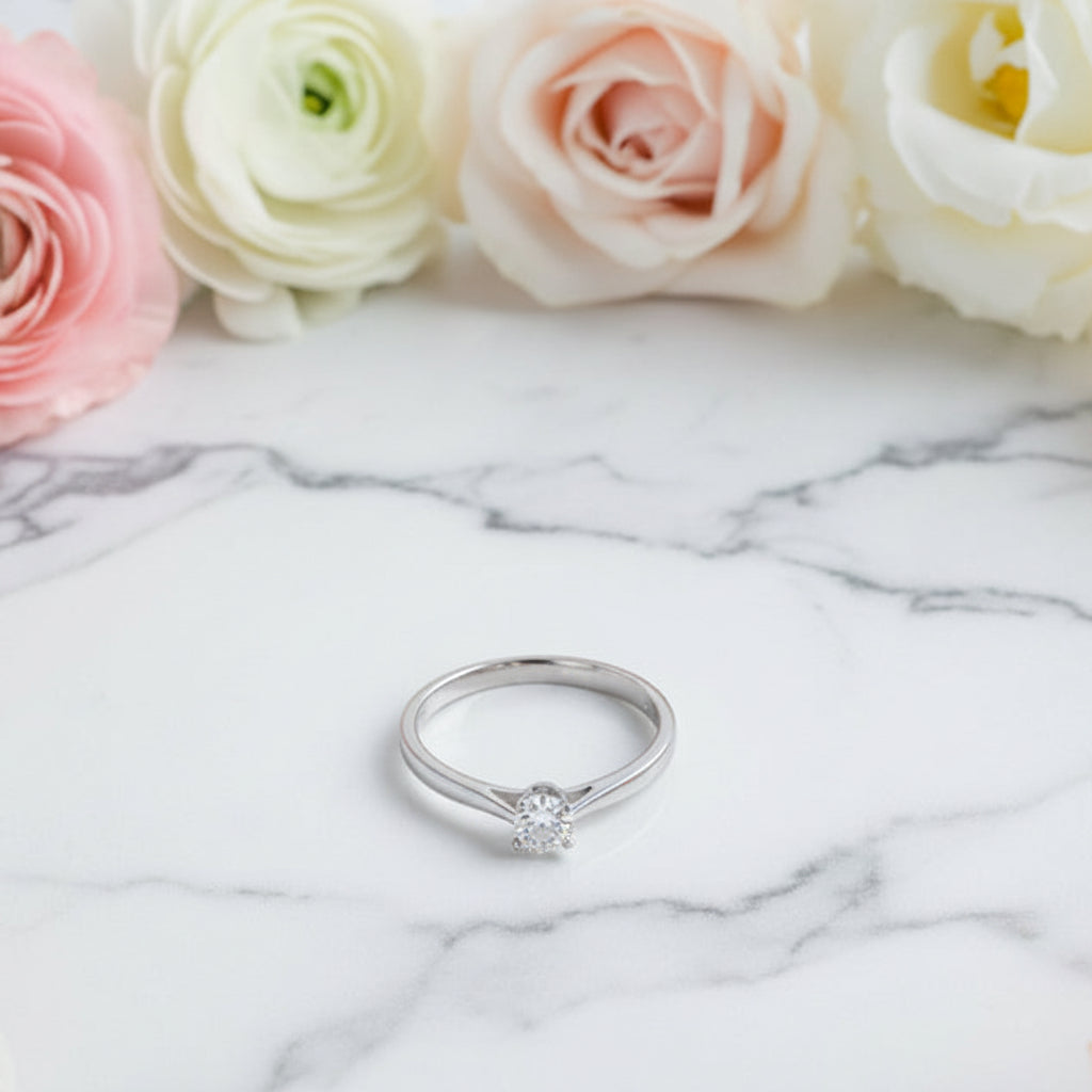 Italian Engagement Ring Design 0.3 Carat Moissanite Diamond in Platinum Plated 925 Silver (GRA)