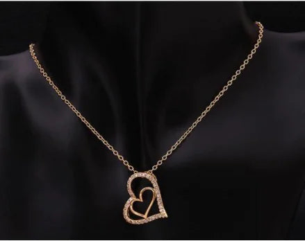 18K Gold Jewelry Necklace with Heart Pendant