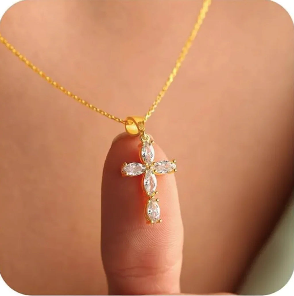 Personalized Pendant Necklace for Women