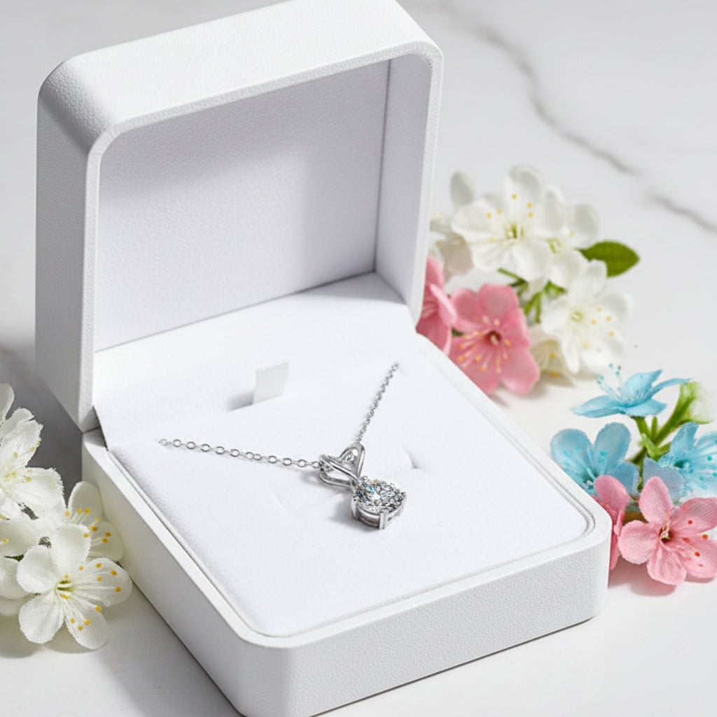 Heart Four Claw 1 Carat Moissanite Diamond Love Pendant set in 925 Silver Necklace (GRA)