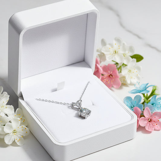 French Heart Four-Claw 1 Carat Moissanite Diamond Love Necklace set in Platinum Plated 925 Silver (GRA)