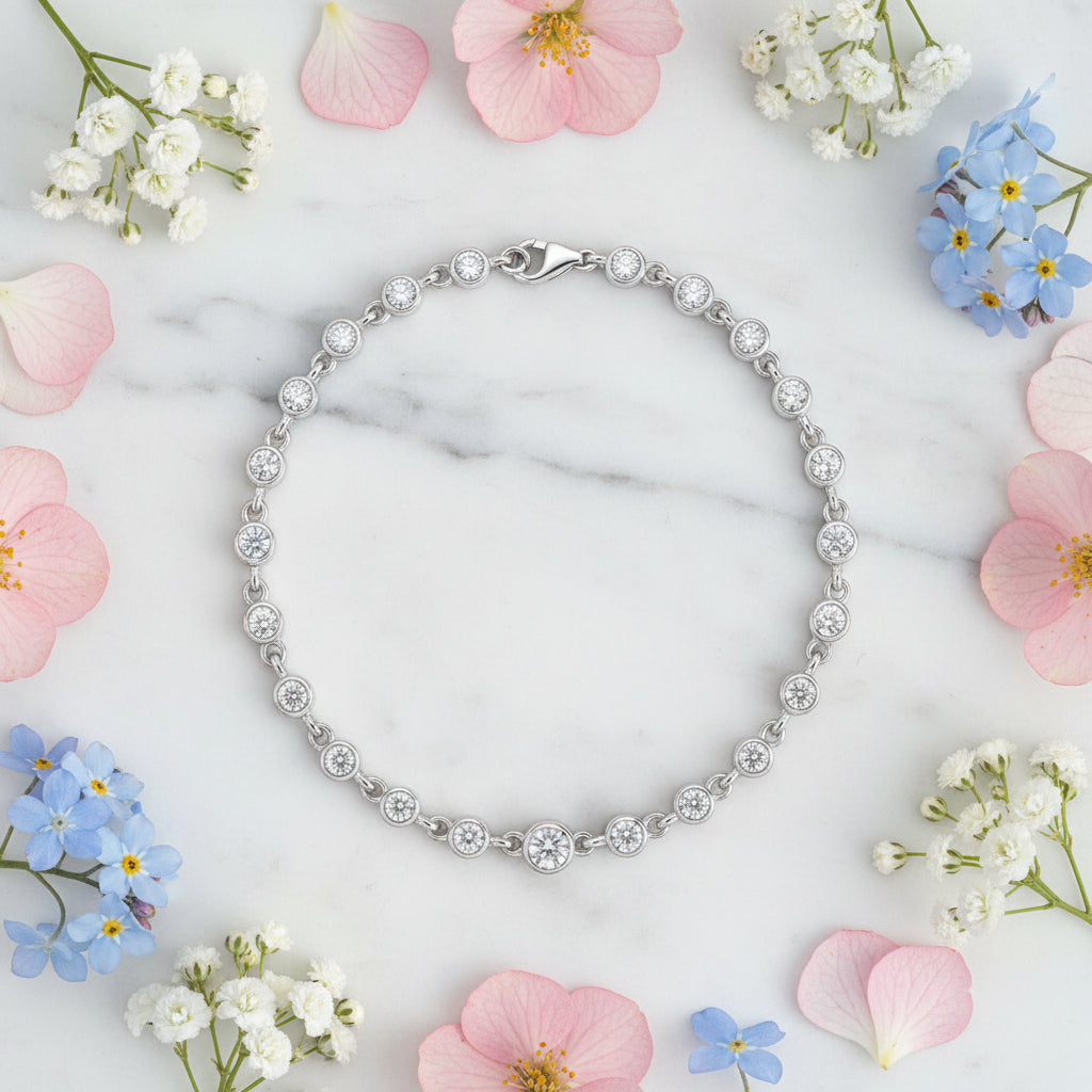 Modern French Design 0.9 Carat Moissanite Diamond Bracelet Set in 925 Silver (GRA)