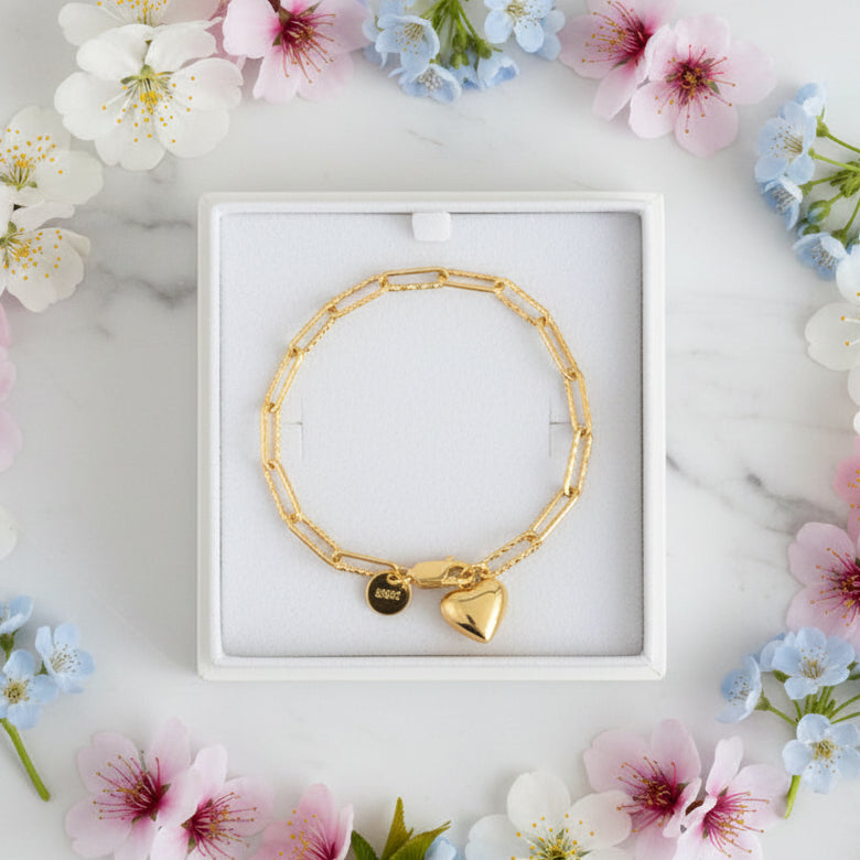 Beautiful Heart Paper Clip Design Bracelet set in 18K Gold Plated 925 Sterling Silver