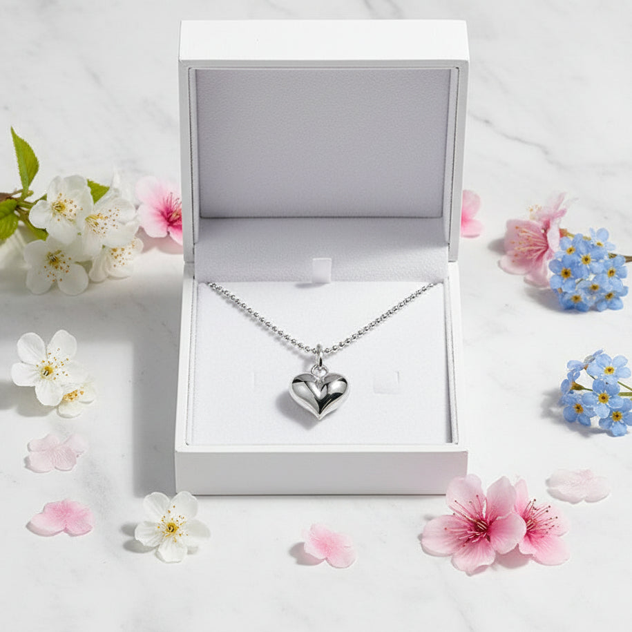 Elegant Love Heart Design Silver Pendant Bead Necklace Set in 925 Sterling Silver