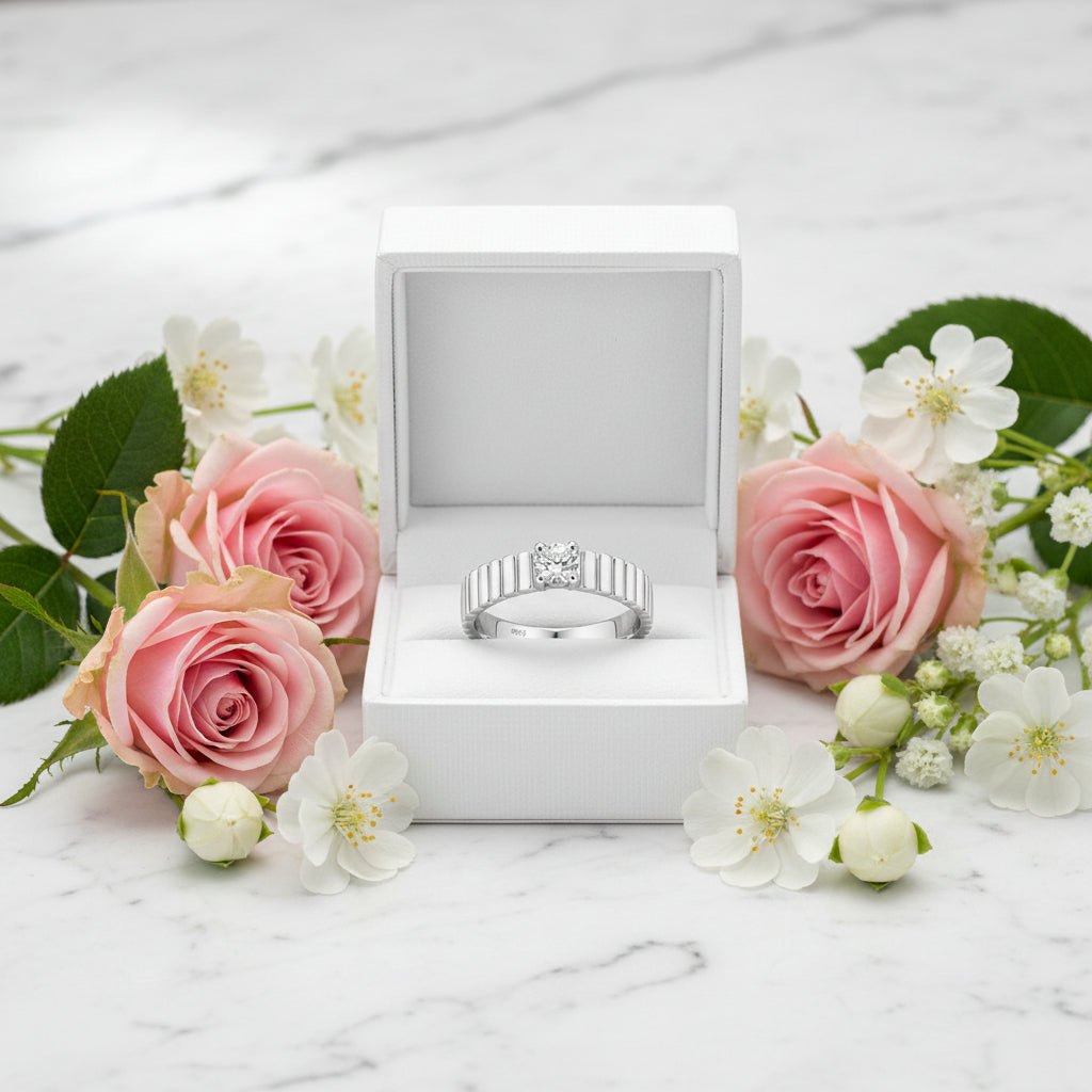 Vintage Italian Design 0.3 Carat Moissanite Diamond Ring set in Platinum Plated 925 Silver (GRA)