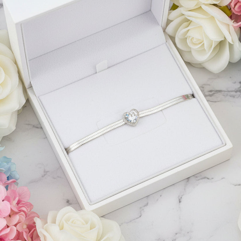 Shining Love Heart Natural Zircon Bracelet set in Platinum Plated 925 Sterling Silver