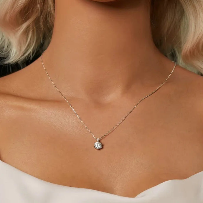Shinning Star Six-Claw 1 Carat Moissanite Diamond Pendant in Platinum Plated 925 Silver (GRA)