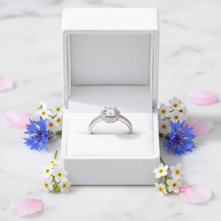 French Round Cut Design 0.5 Carat Moissanite Diamond Ring set in 18K White Gold 925 Silver (GRA)