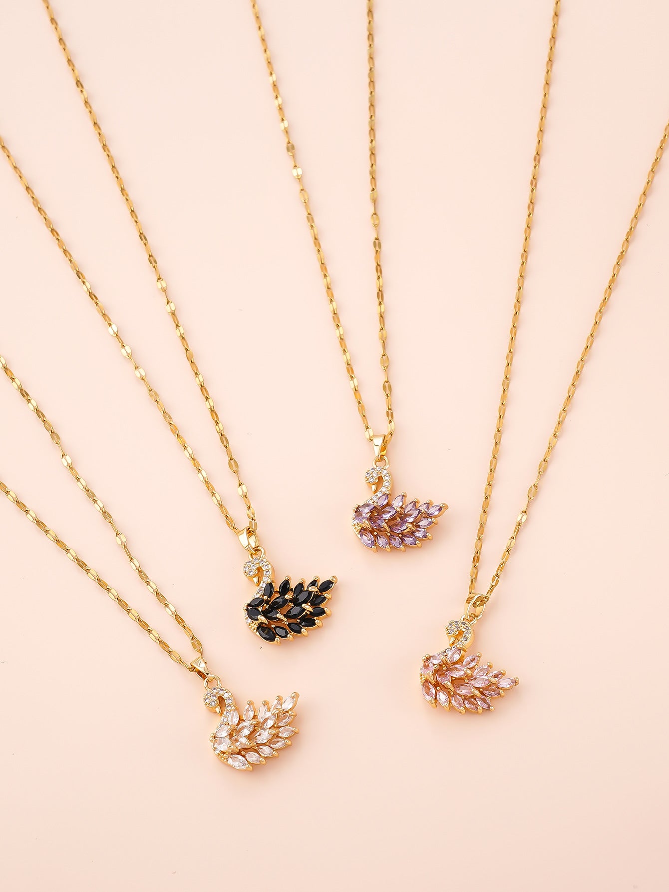 18K Gold Plated High Sense Lips Swan Necklace