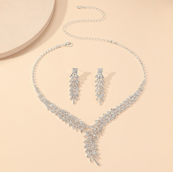 Fashion Claw Chain Rhinestone Necklace Earring and Bracelet Set